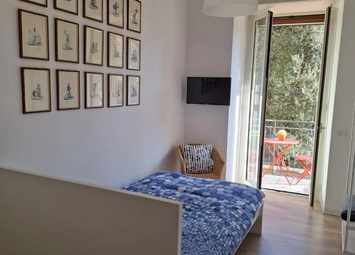 Don Carlo City Center Apt Napoli İtalya