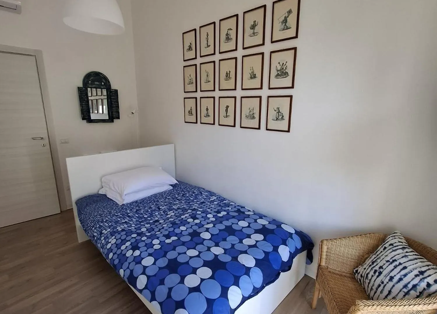 Don Carlo City Center Apt Napoli 0*,  Italia