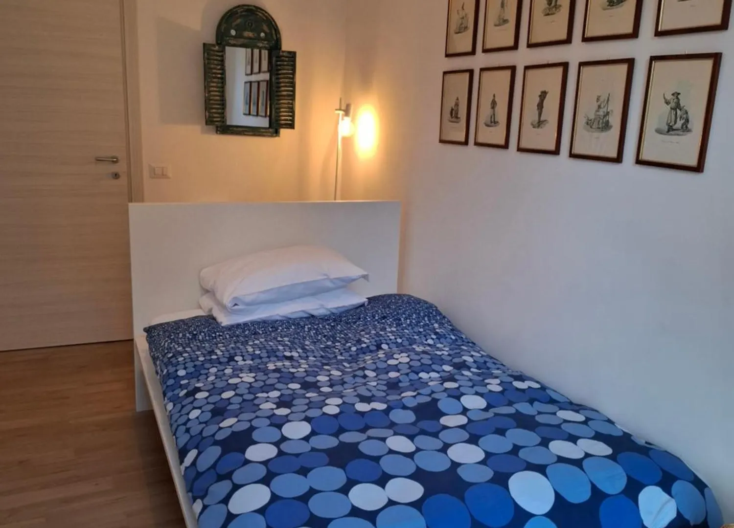 Don Carlo City Center Apt Napoli 0*,  Italia